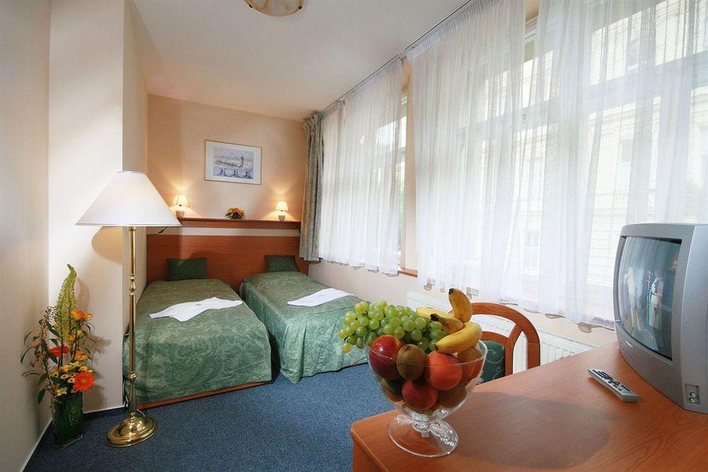 Hotel Adeba 4*