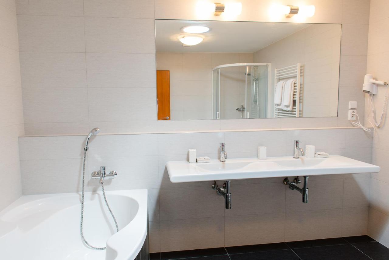 Adeba Hotel 4*